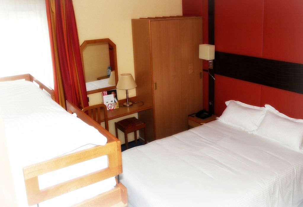 Kyriad Nantes Sud - Bouaye Aeroport Номер фото